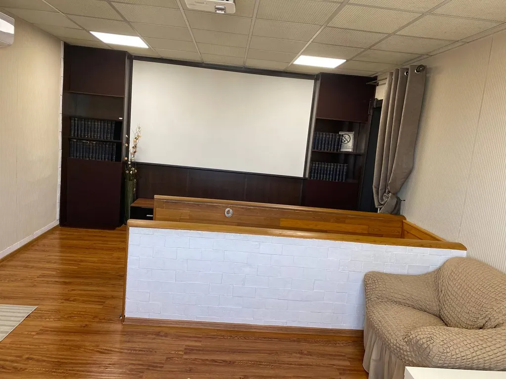 Пятикомнатная квартира с сауной и кинотеатром в центре