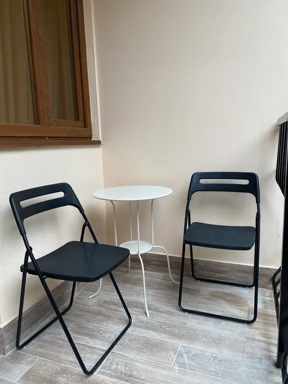 Современная студия с видом на горы