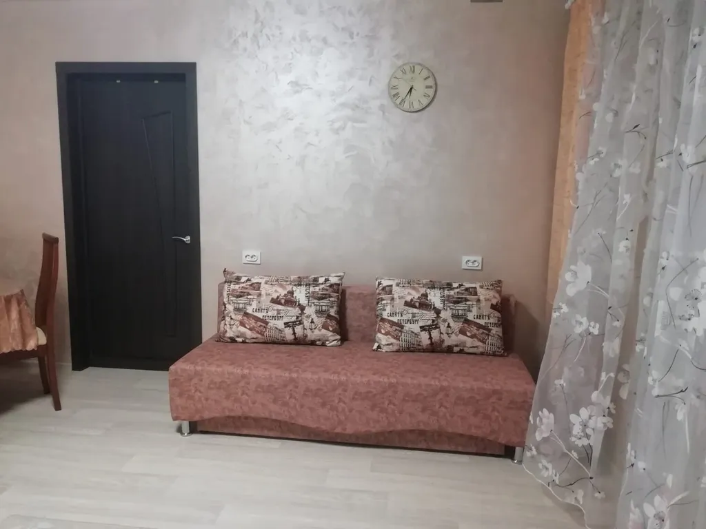 Современная квартира-студия в Академ Риверсайд