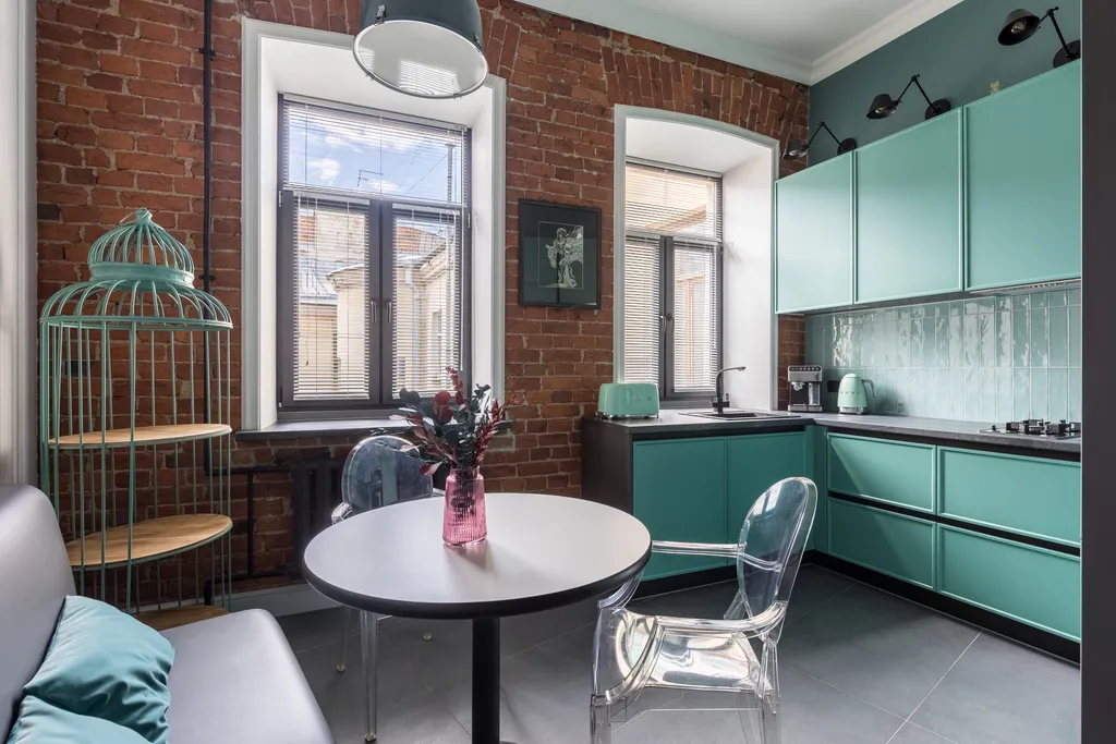 Видовая квартира с балконом на Пяти углах