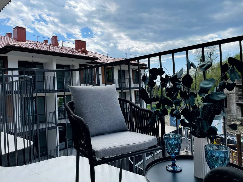 Апартаменты для двоих с большим балконом