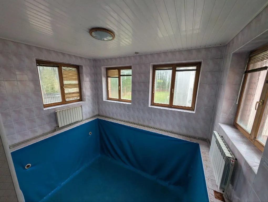 Коттедж с сауной, бассейном и бильярдом в 10 минутах от Минска