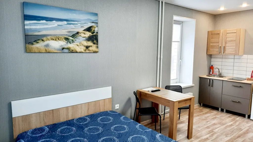 Студия возле гипермаркета Лента