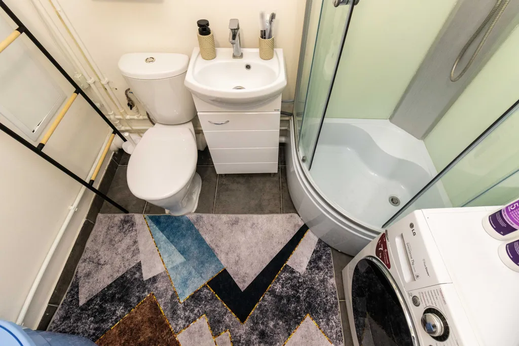 Квартира с жёлтым диваном