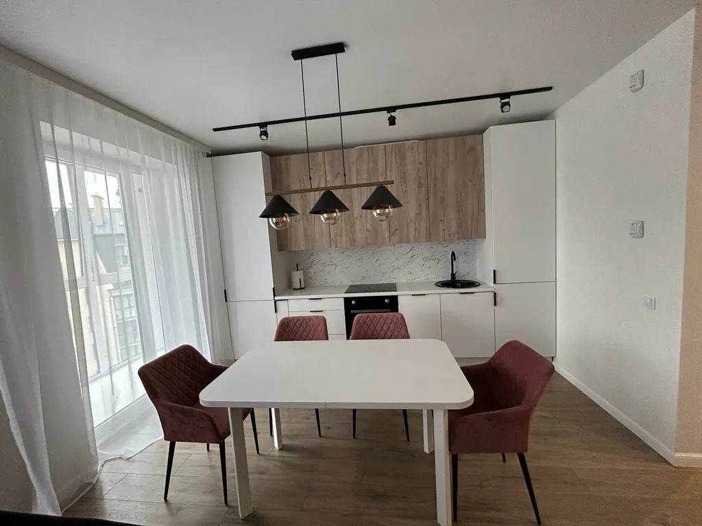 2х-уровневая уютная современная квартира в центре