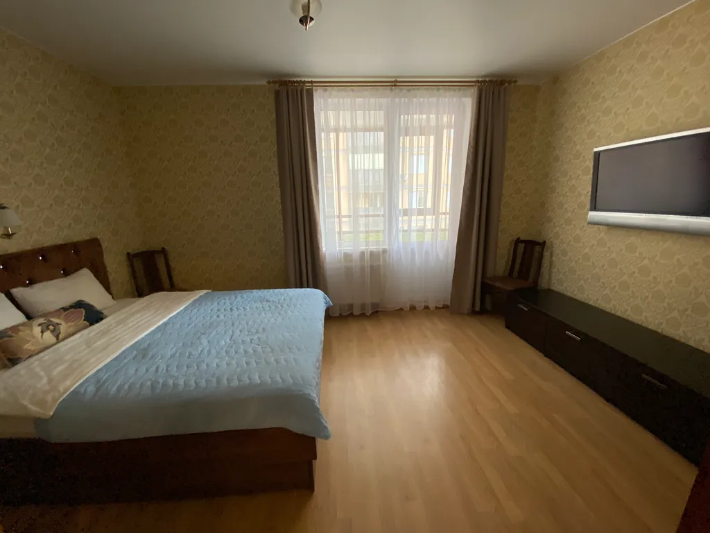 Просторная 3-комнатная квартира в центре. Новый ЖК. Установлен БОЙЛЕР.