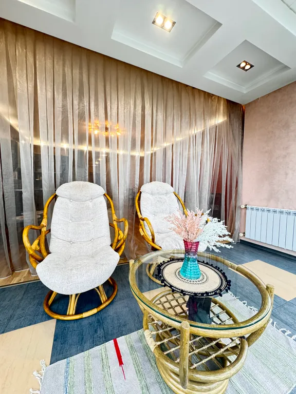 Уютная квартира у Столицы с панорамным видом на город