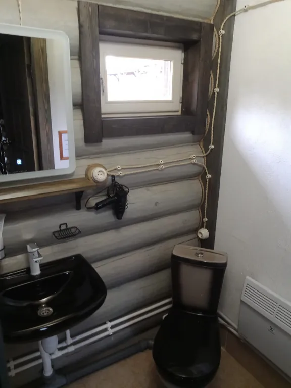 Деревенский дом и баня