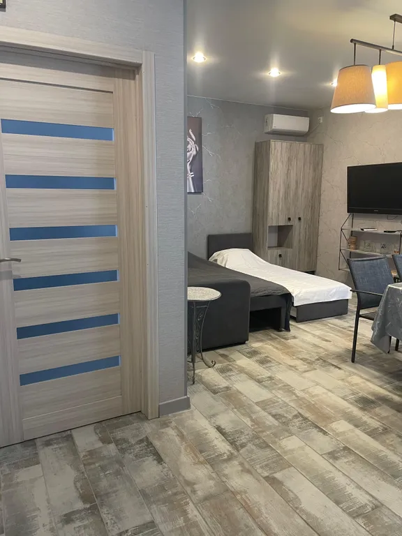 Дом в центре с бассейном и своя территория без посторонних