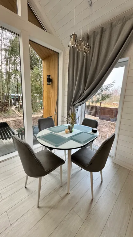 Дом с сибирским банным чаном в лесу