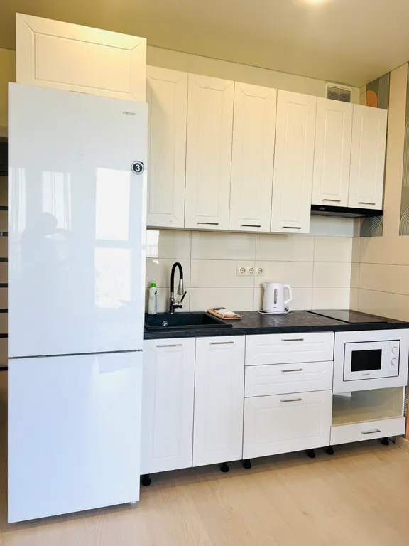 Апартаменты, студия с видом на речку, квартира в новом жилом комплексе