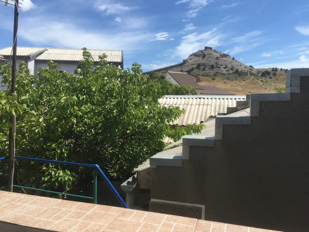 Комнаты Возле Генуэзской крепости