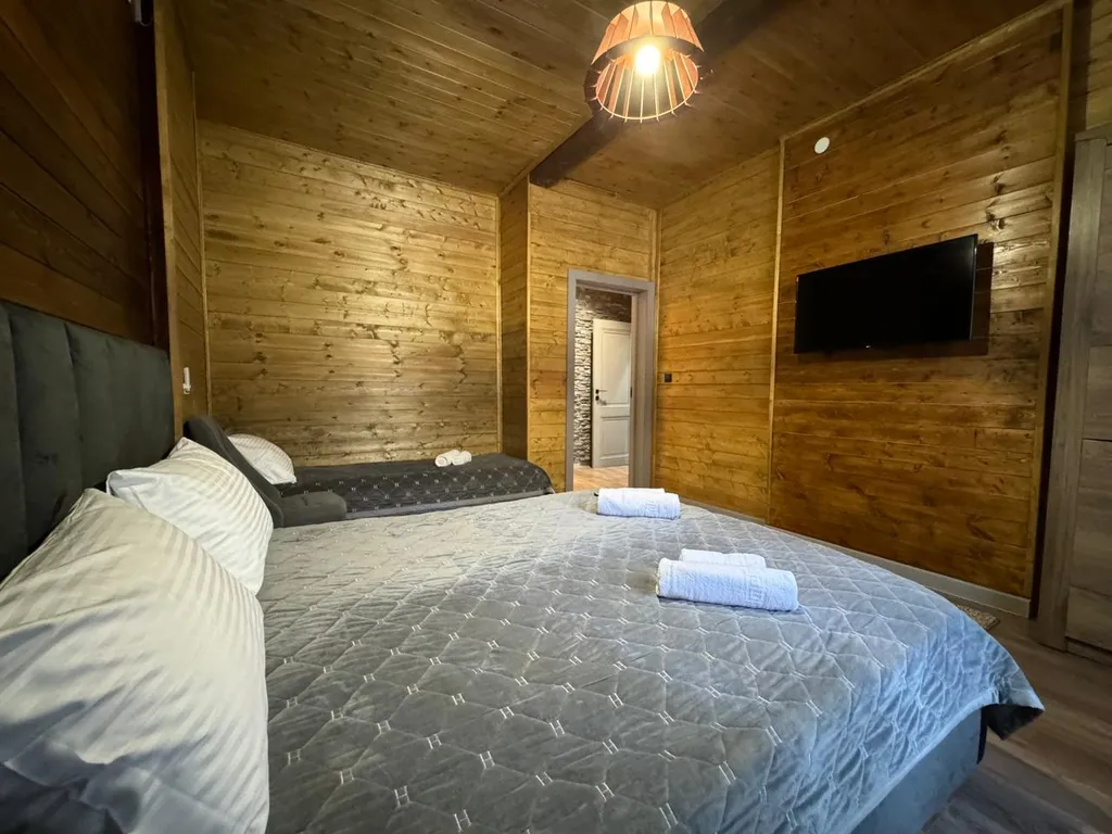 6-комнатная Квартира