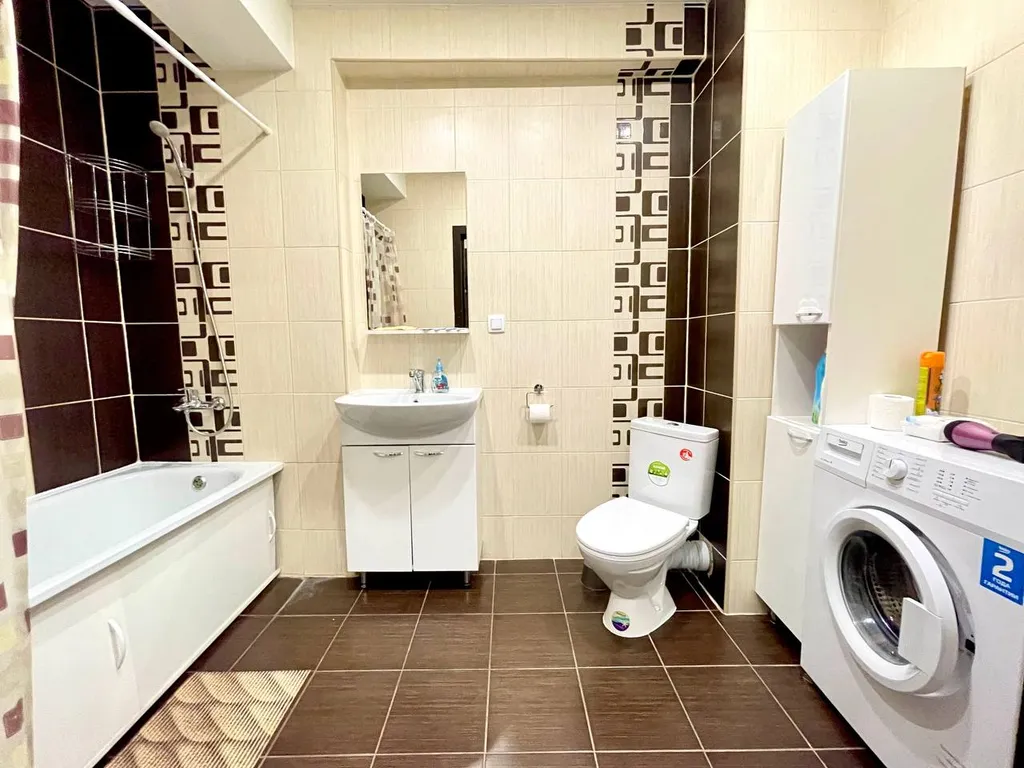 Двухкомнатная квартира в самом центре на набережной