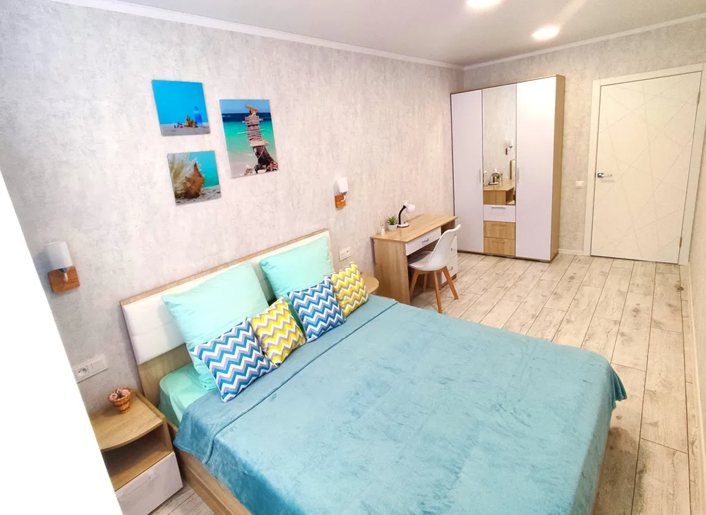 Комфортная трехкомнатная квартира в центре на Полежаева