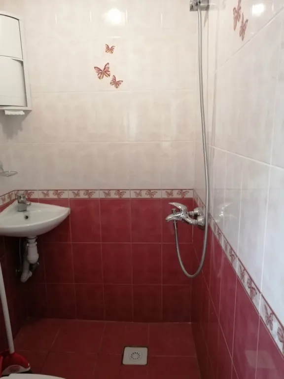 Квартира-студия напротив Мисхорского парка c двориком