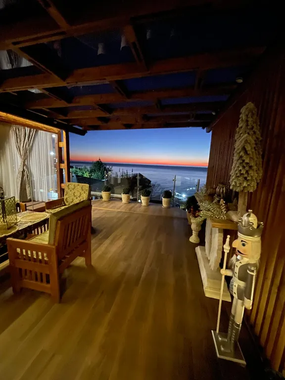 Дом с  бассейном, финской сауной, джакузи и шикарным видом на море