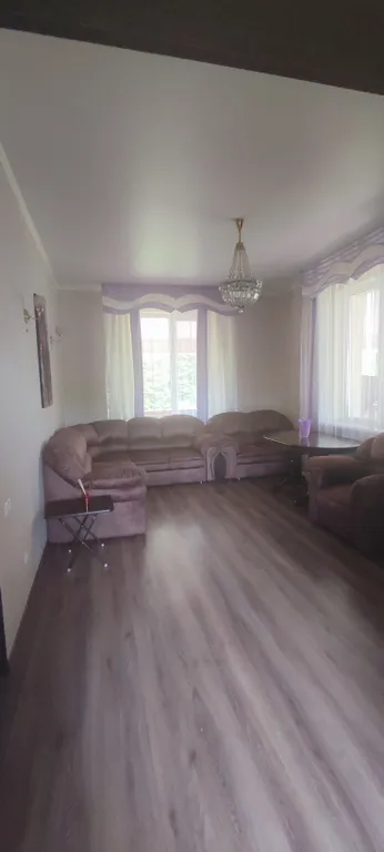 Весь первый уютный этаж с видом на природу