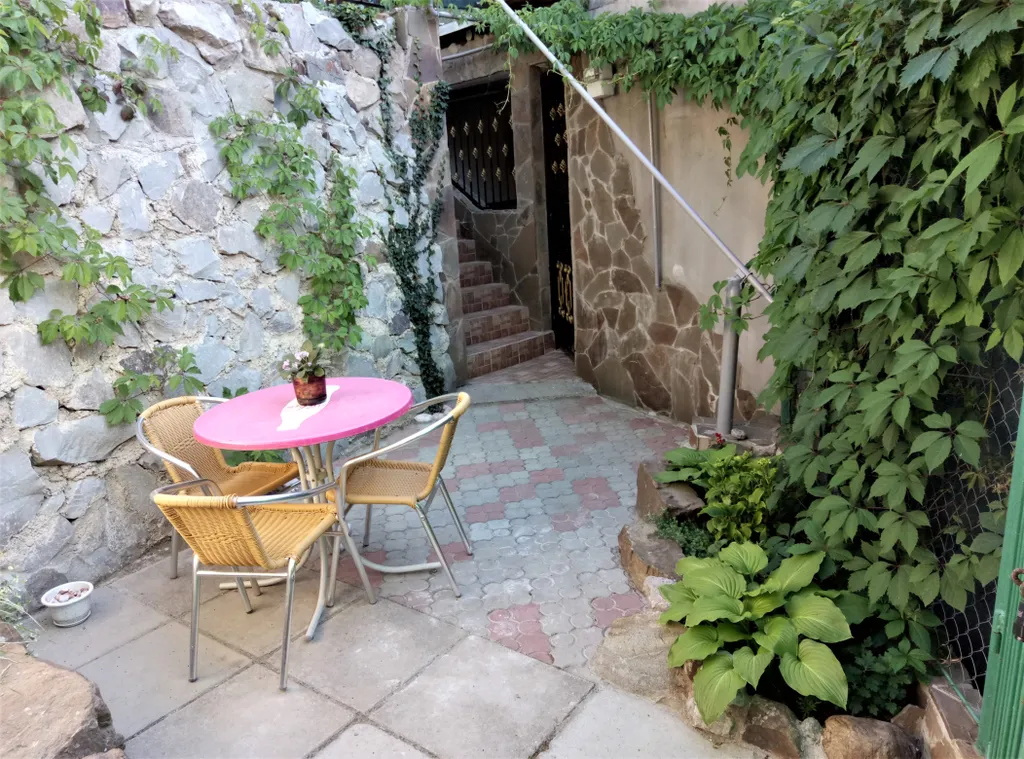 Недалеко от моря квартира с гаражом и зоной отдыха