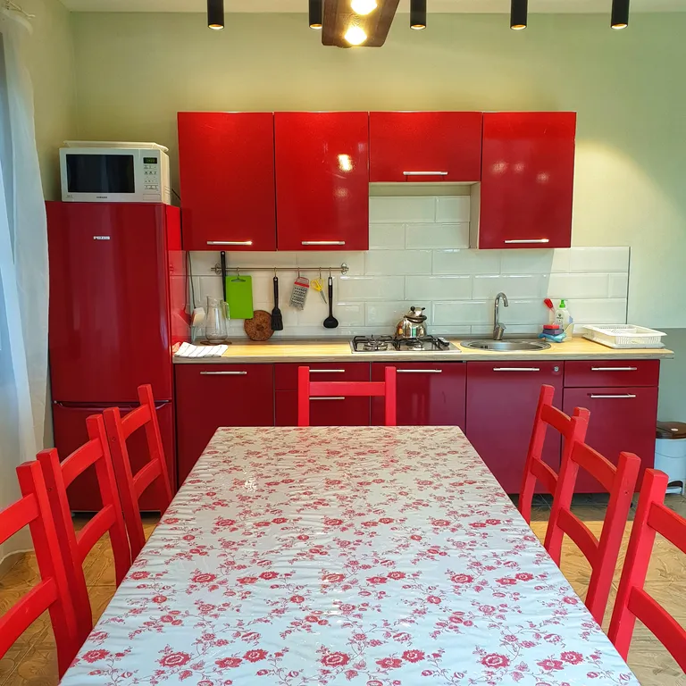 Brusnika village коттедж с видом на озеро