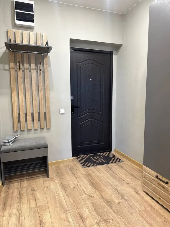 Современная студия с уютным интерьером в центре