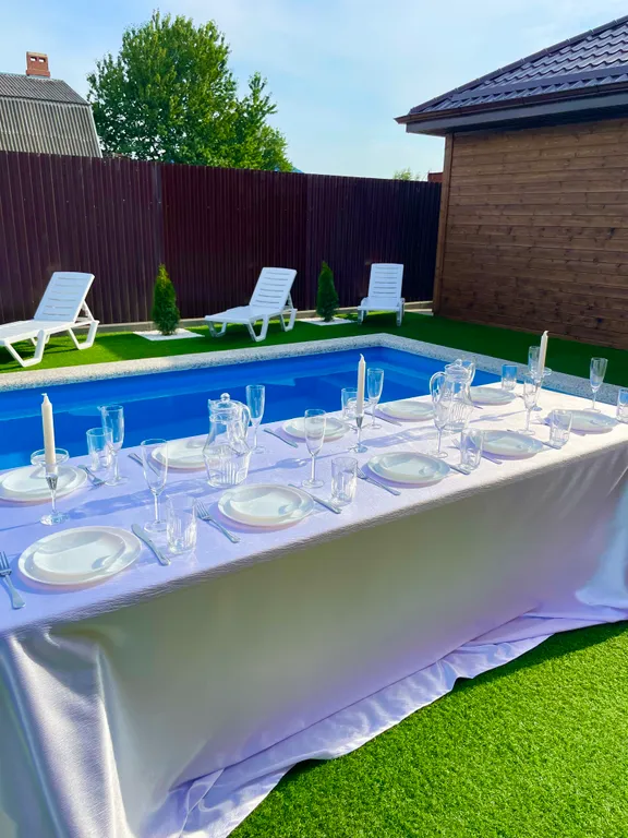 Коттедж с баней и теплым бассейном