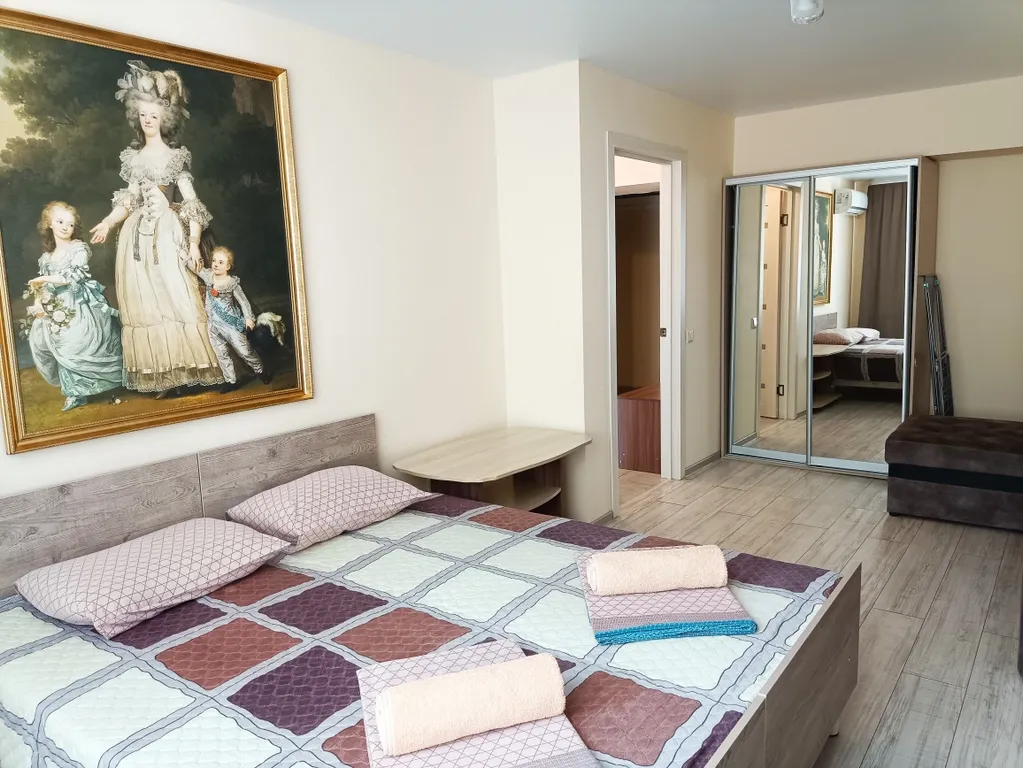 Квартира Апартамент с балконом 12 — аренда посуточно в Керчь