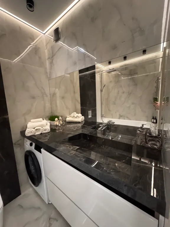 2-комнатная просторная квартира с дизайнерским ремонтом