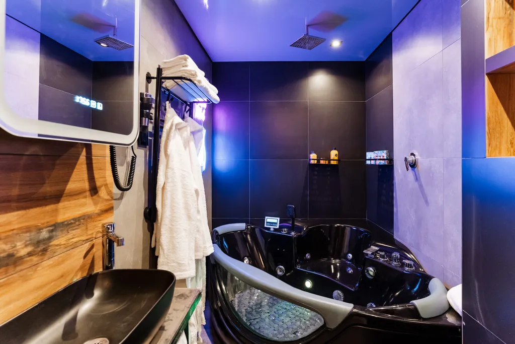 Тематическая пространство - Две грани