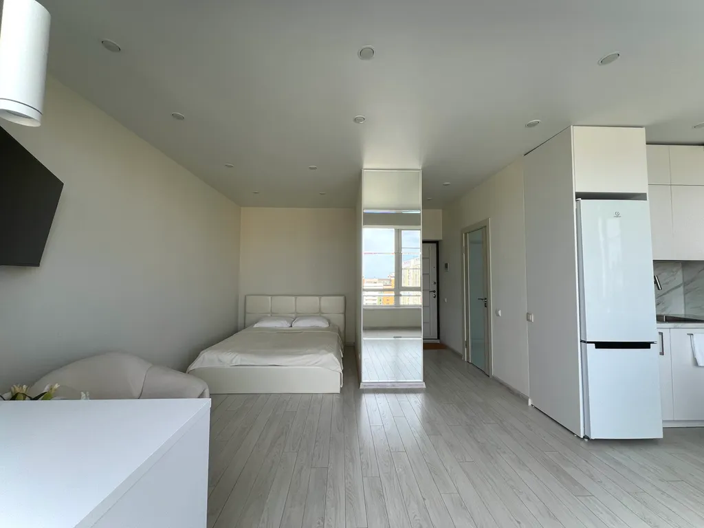 студия с панорамным видом