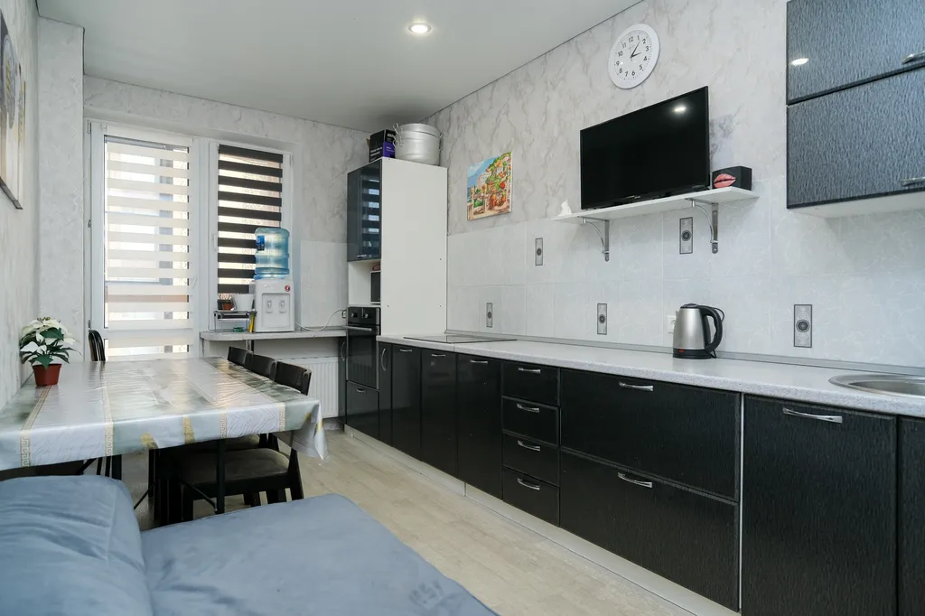 Центр, в новом доме у Чаши Казан Одна станция метро до Кремля