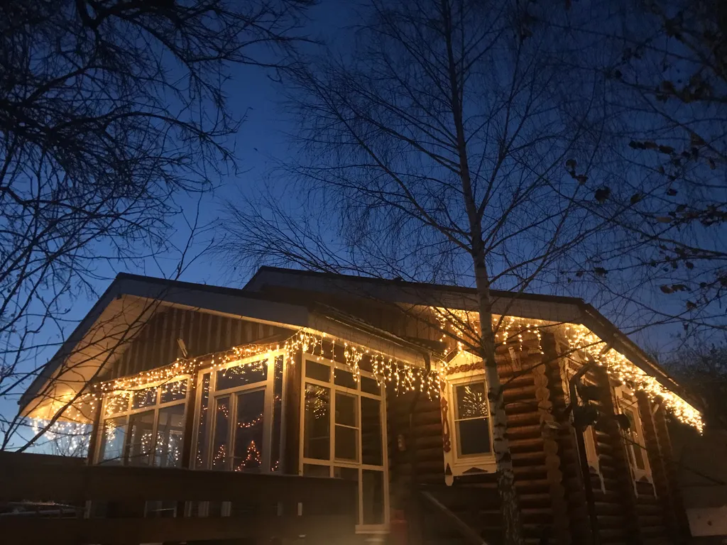 Коттедж Лада в черте города с сауной