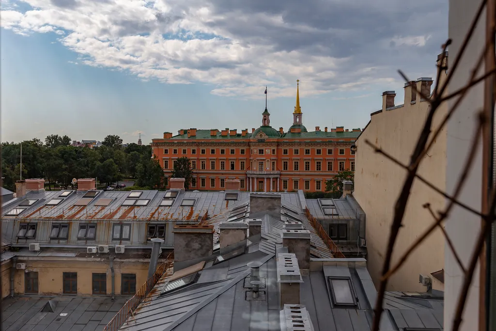 Квартира Дизайнерская квартира ЕmpeRoom с удивительным видом на замок — Санкт-Петербург