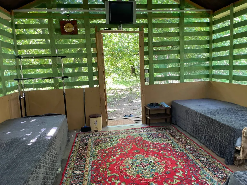 Коттедж Дом в саду Дорголи — Чирката