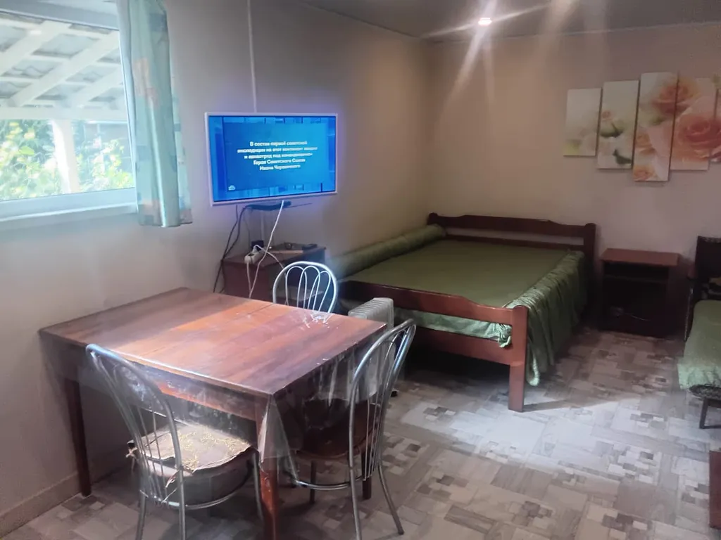 Коттедж Коттедж Уютная дача в саду — Вялки