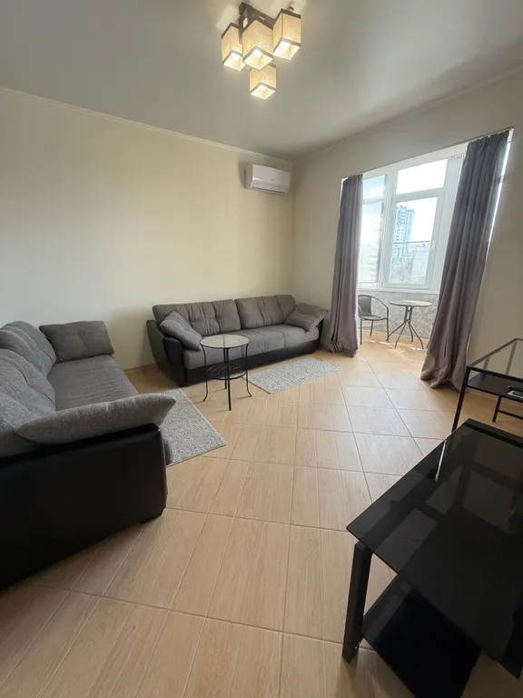 Двухкомнатная квартира на первой береговой линии!