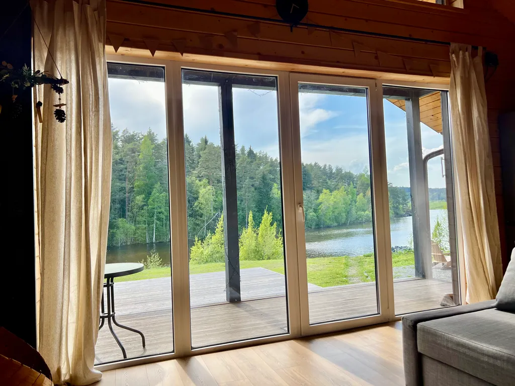 Дом на берегу Ладоги