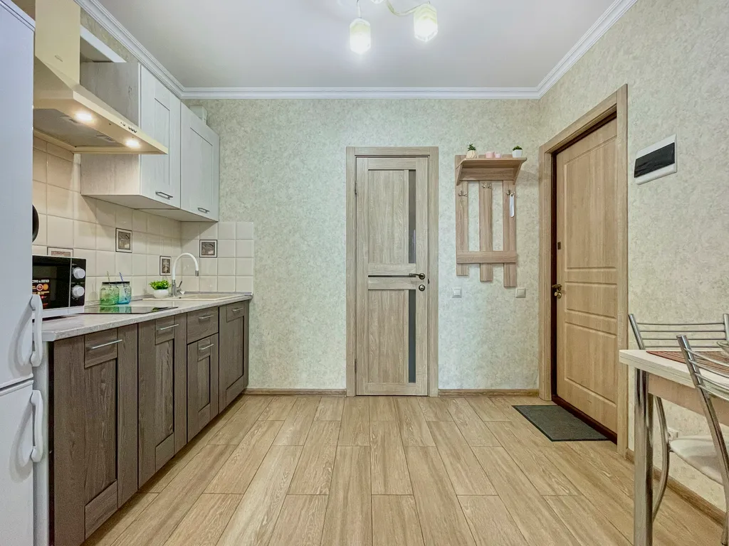 Уютная студия с большой лоджией в доме бизнес-класса