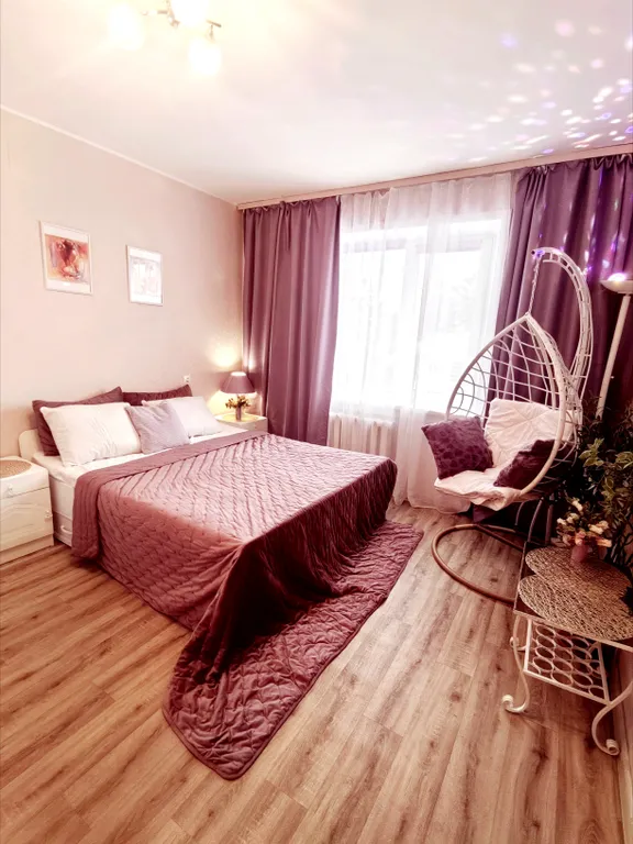 Квартира Квартира Камин, качеля! Напротив кл. Мешалкина. НВВКУ. НГУ. ЦНМТ. Мозайка. Эдэм — Новосибирск