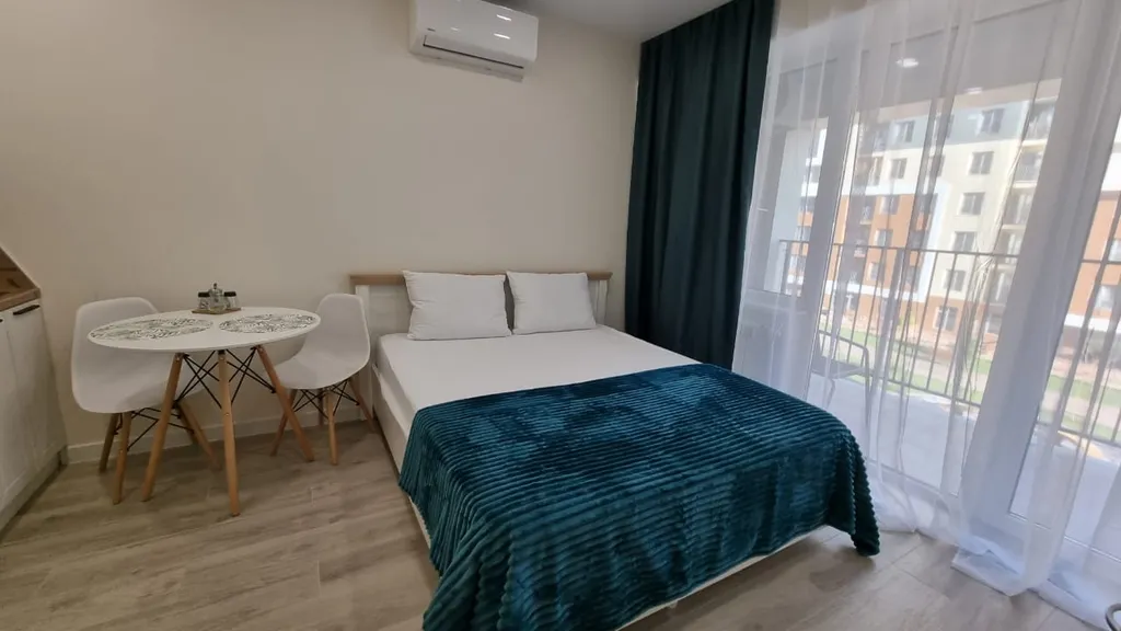 На берегу моря уютная новая студия