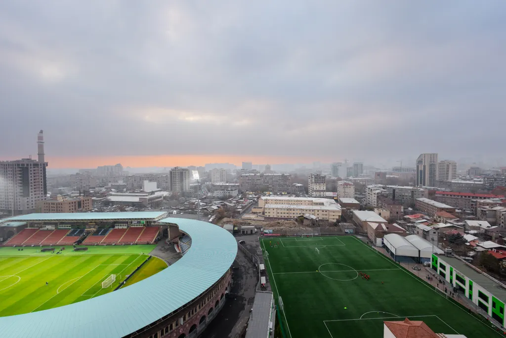 Квартира Апартаменты с видом на стадион им. Вазгена Саргсяна — Ереван