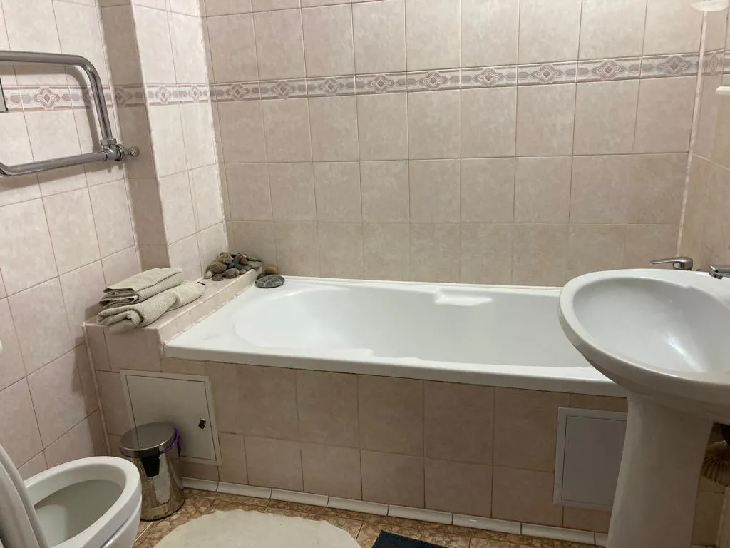 Люкс с кондиционером, кроватью и диваном у аэропорта Внуково в 15 минутах