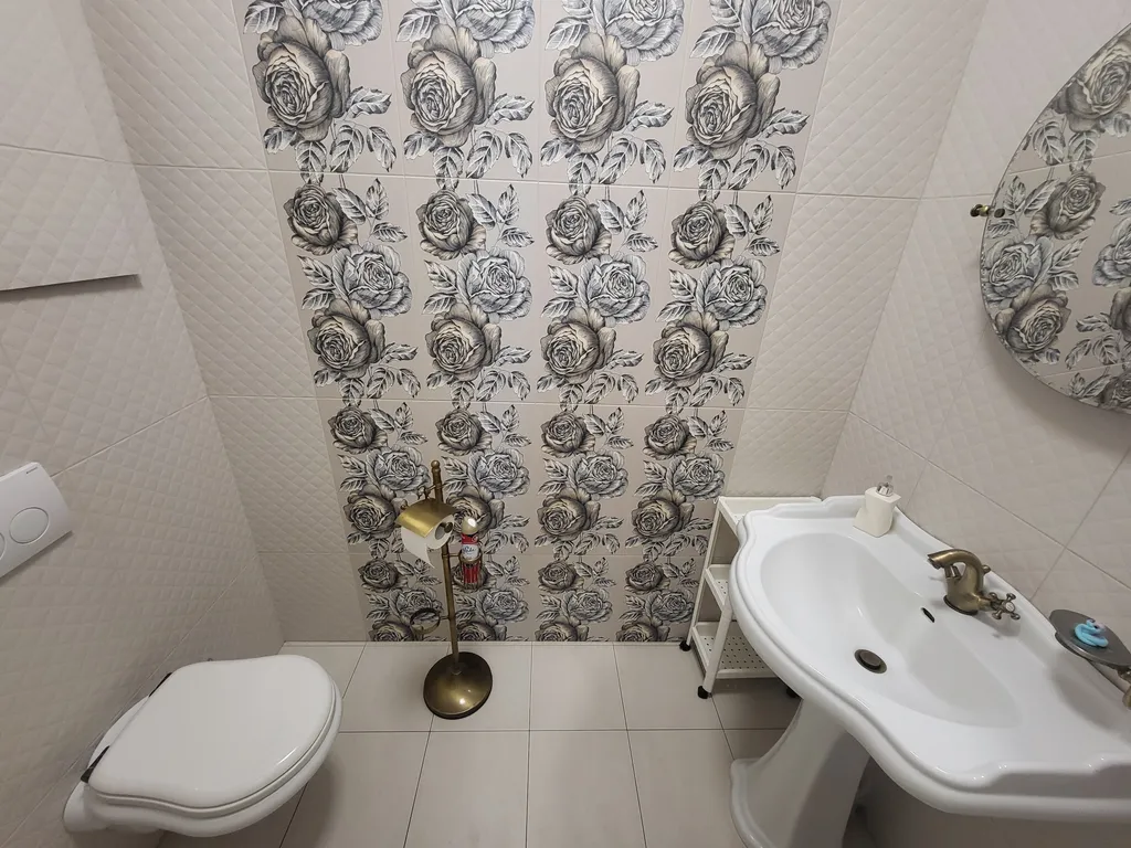 Дом с бассейном и сауной