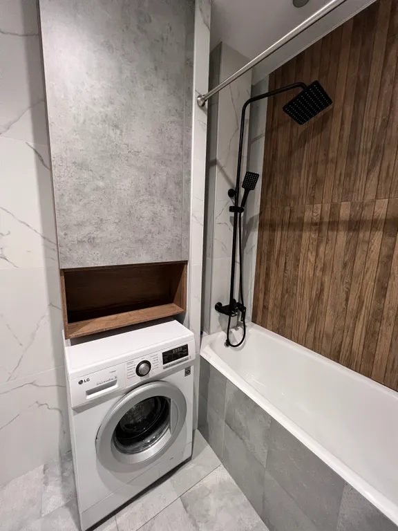 2-комнатная квартира с дизайнерским ремонтом