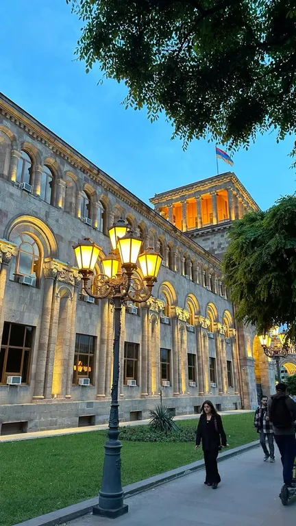 Creative Studio-Work and Relax by Republic Square