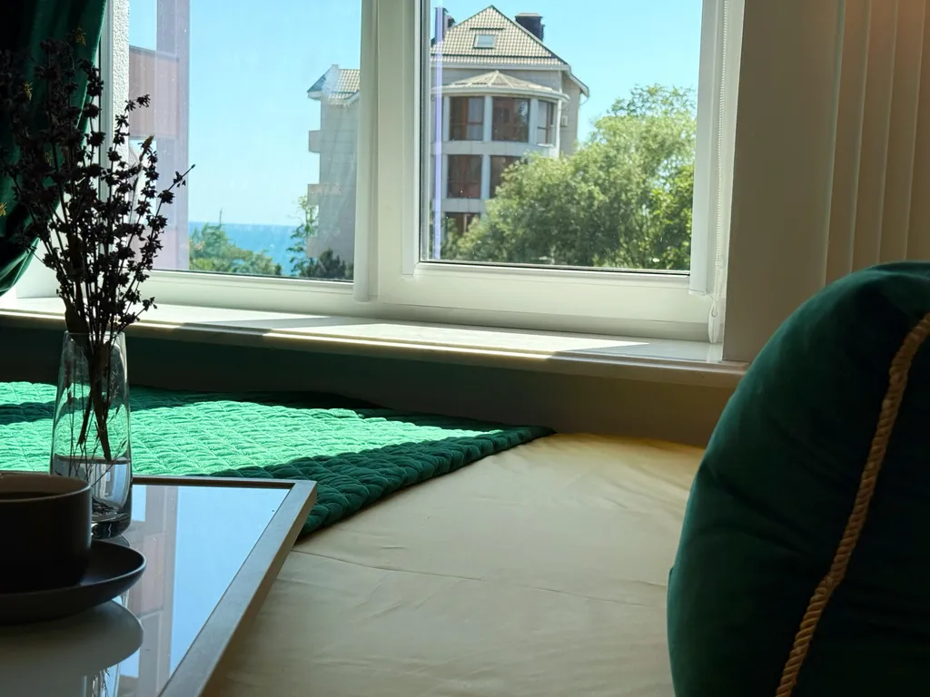 Дизайнерские апартаменты с видом на море