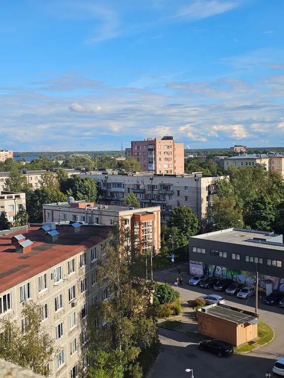 Большая просторная квартира с двумя балконами.