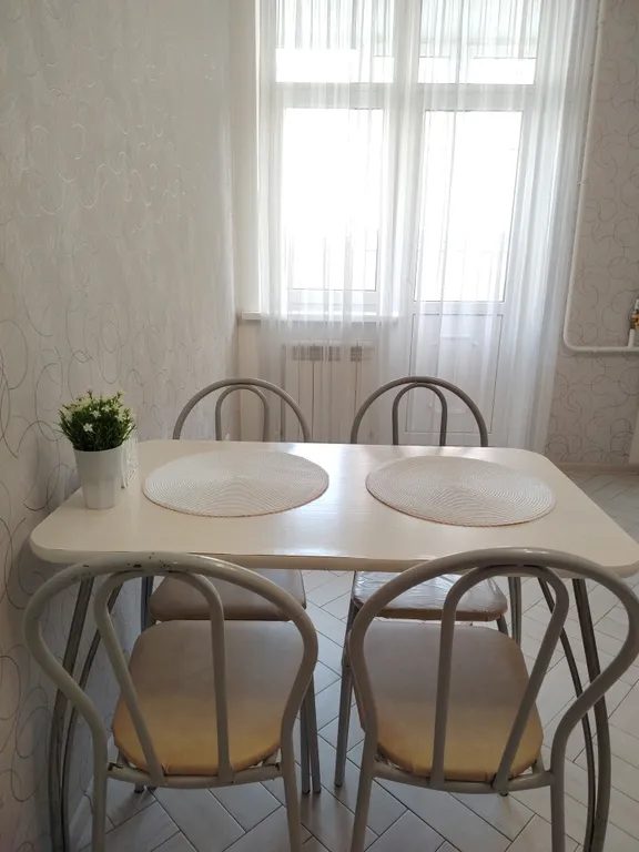 Просторная, чистая с отчетными документами квартира и теплым полом.