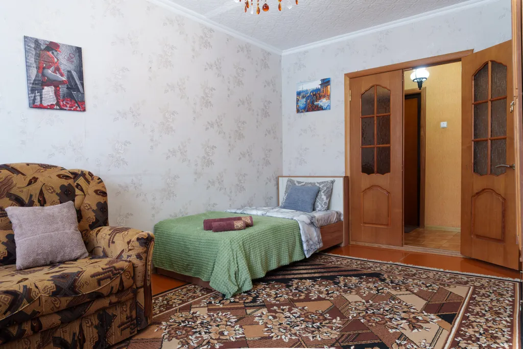 Уютная двухкомнатная квартира (6 гостей 4 спальных места)