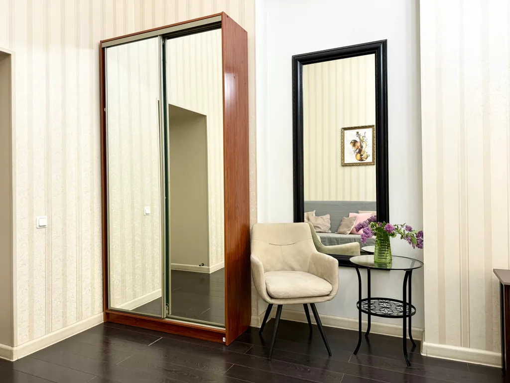 Квартира Просторная квартира возле Эрмитажа - 3 спальни, 2 санузла, парковка — Санкт-Петербург